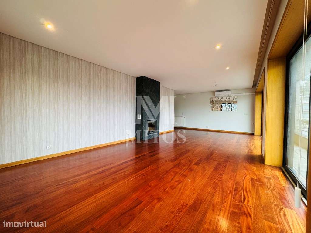 Apartamento T3 - Cova, Meadela - Grande imagem: 2/19