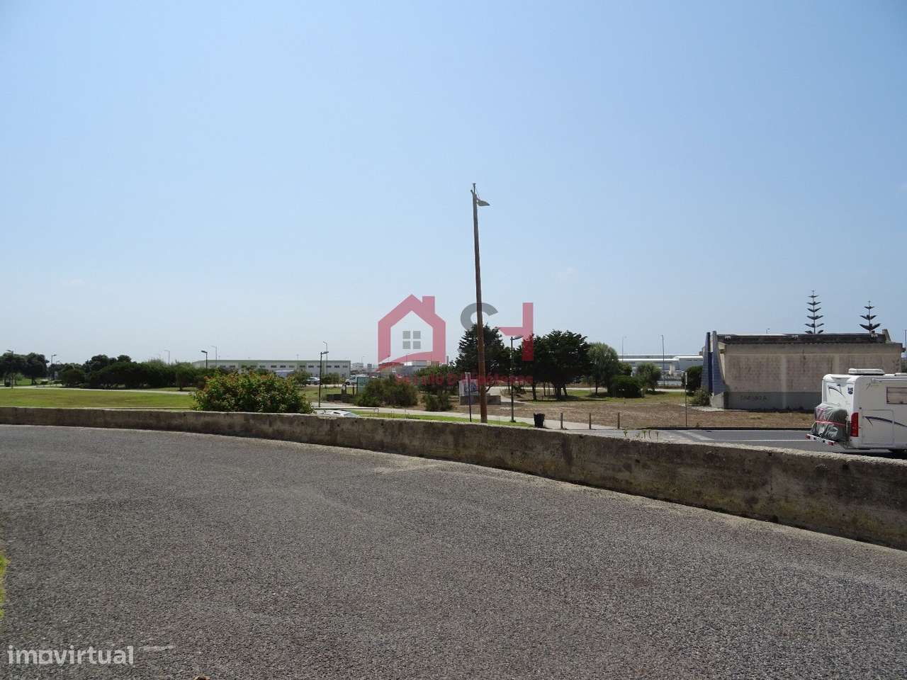 *Loja para Comercio e Serviços– Peniche*-2