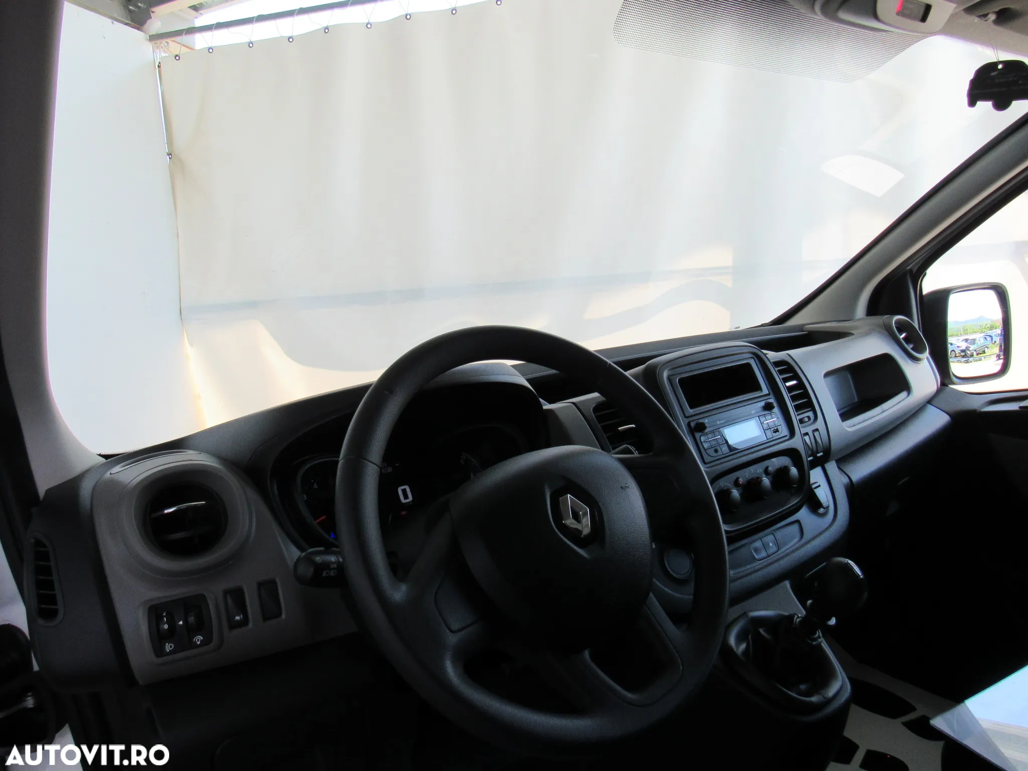 Renault Trafic - 14