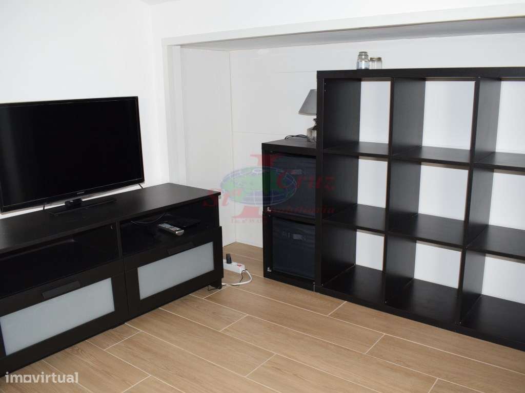 Apartamento T3 + Sótão Dividido - Pinhal de Marrocos-7