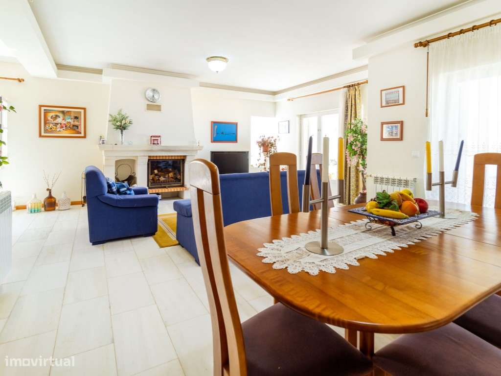 Moradia exclusiva com vista mar deslumbrante, piscina e localização...-18