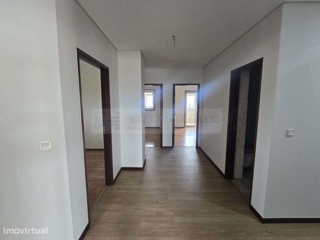 Apartamento T3 ultimo andar com terraço e marquise, garagem individ...-28