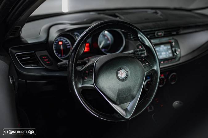 Alfa Romeo Giulietta 1.6 JTDm Distinctive - 11