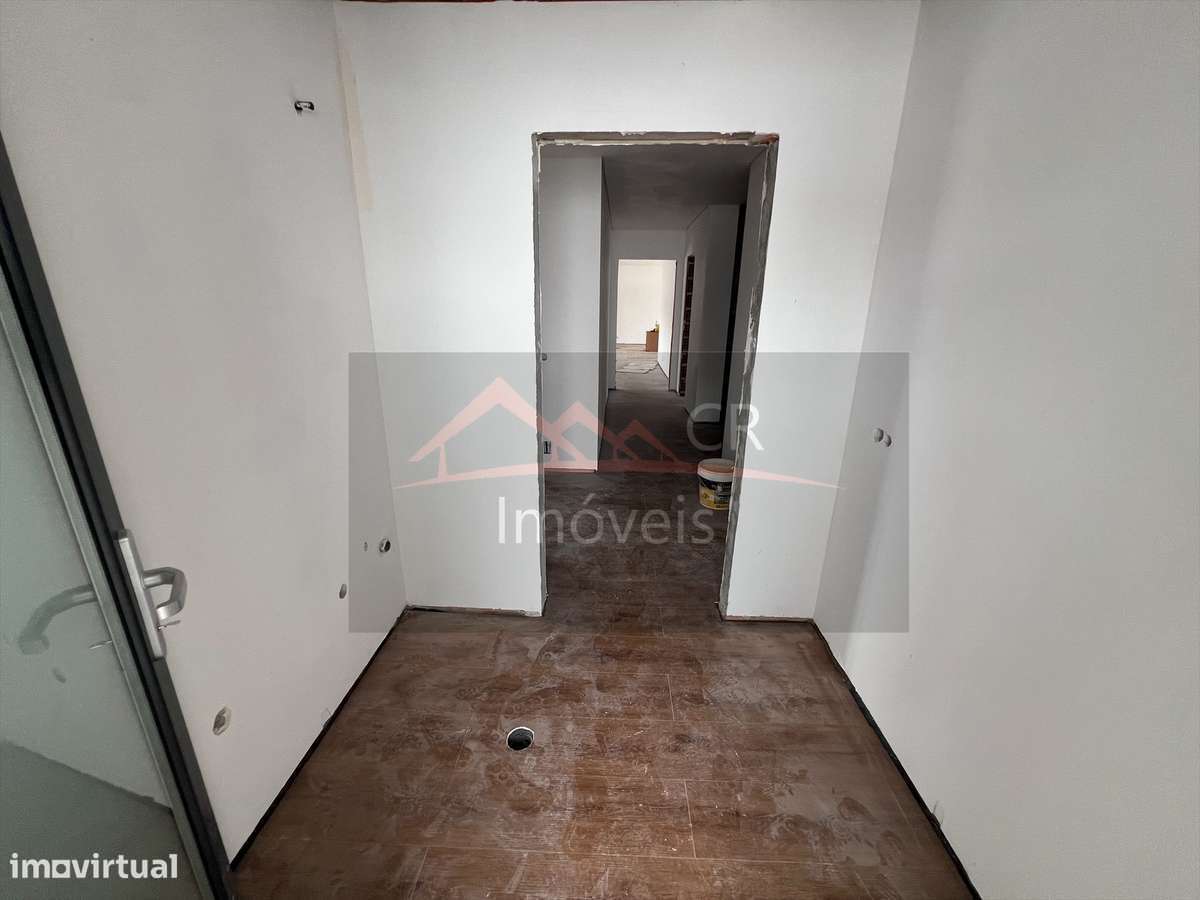 Moradia Isolada Térrea V3 com Piscina -  Quinta do Anjo-18