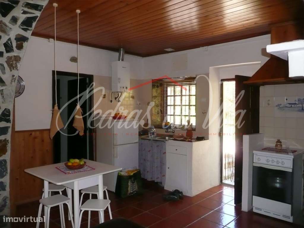 Propriedade de 27ha com moradia de 84m2 e ruina de 90m2 - Odemira-7