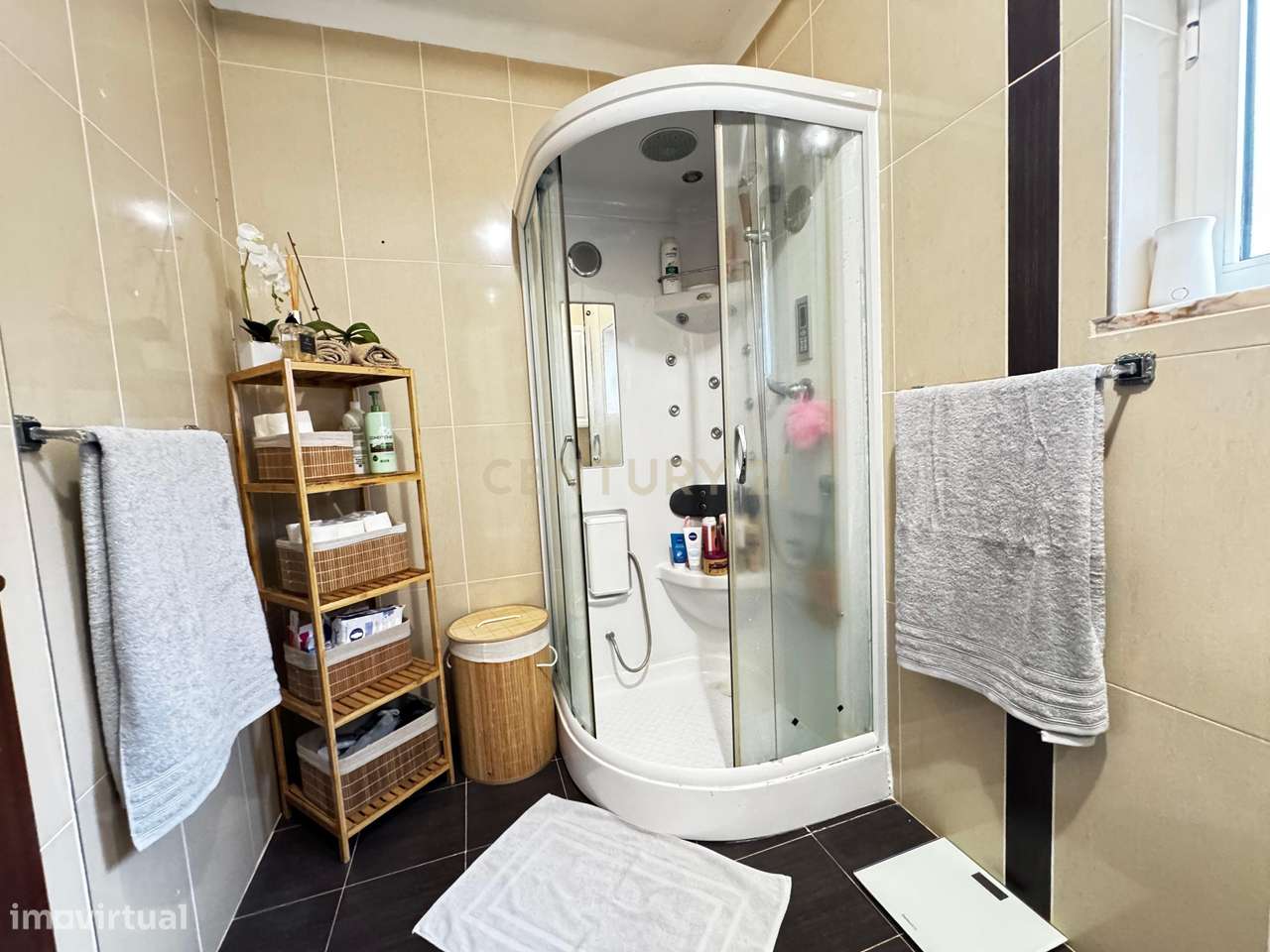 Moradia T3 Renovada em Fragoso-5