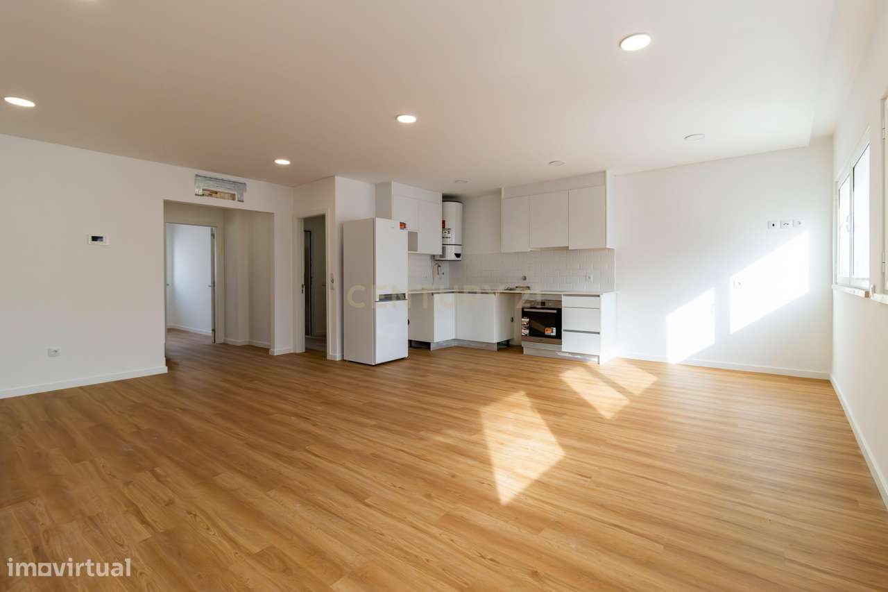 - T1 Novo com Terraço e Pré-Instalação para Jacuzzi – São Martinho do - Grande imagem: 3/18