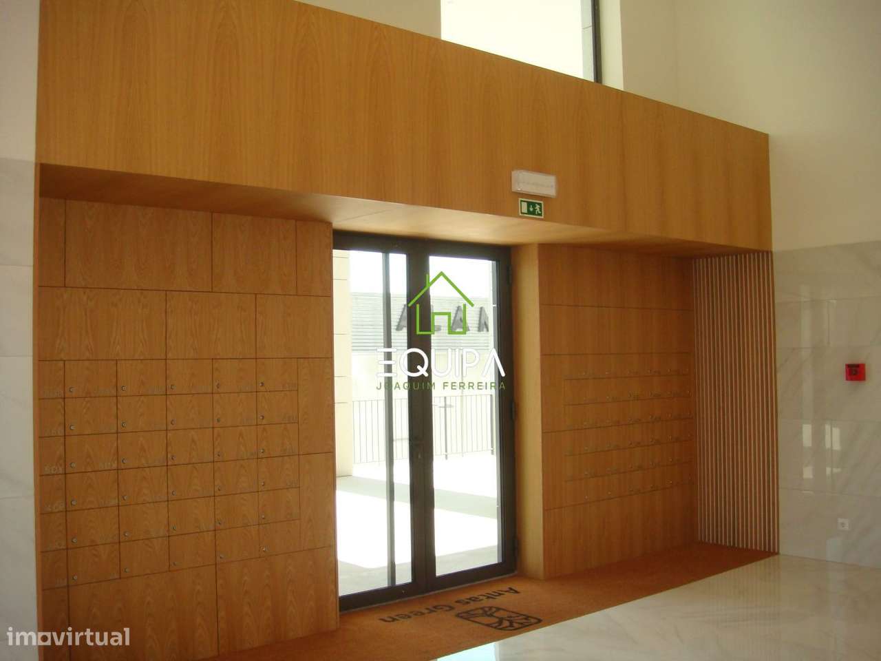 Apart. T-1, novo, no ultimo piso, com terraço e vistas para o Estádi-9