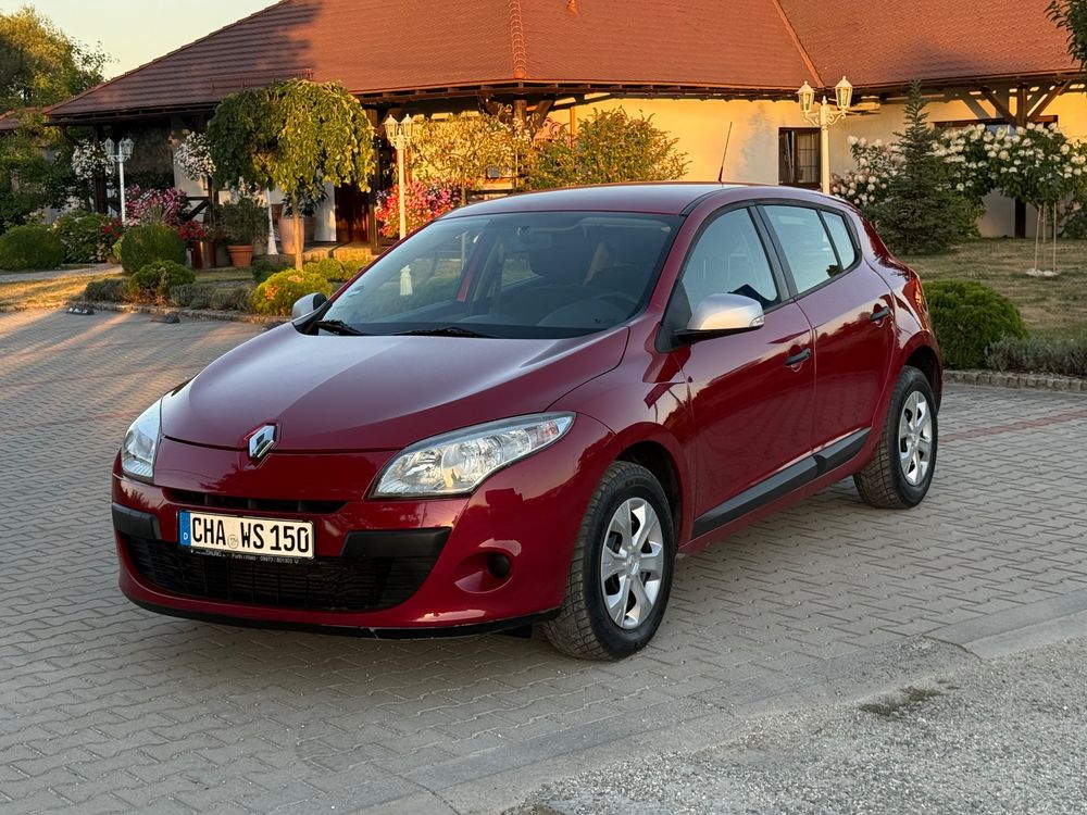 Renault Megane III (2008-2016) 1.6 16V 100 Expression 2011