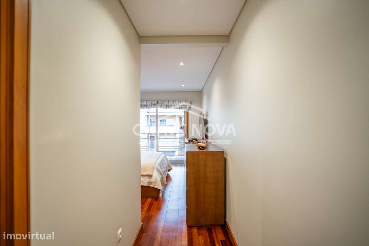 Andar Moradia T3 em S. Mamede do Coronado - Como Novo-19