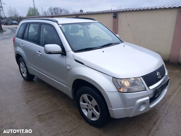 Suzuki Grand Vitara - 1