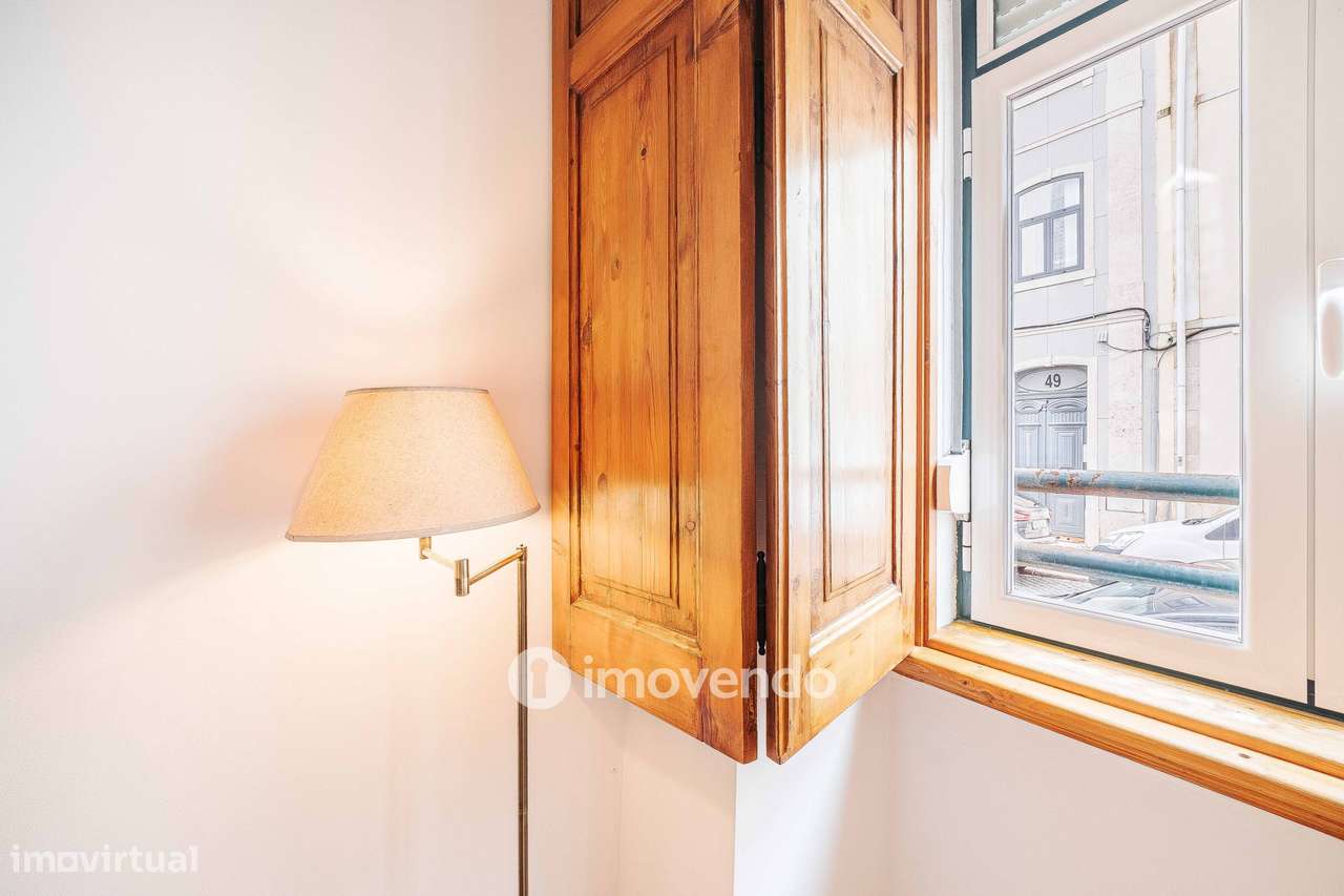 Apartamento T2+1 renovado, com logradouro, na Estefânia, em Lisboa - Grande imagem: 3/39