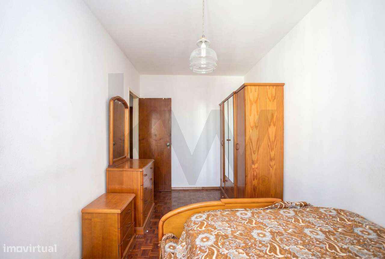 Apartamento T3 Vale da Amoreira, Moita, junto à Pista de Atletismo com-8