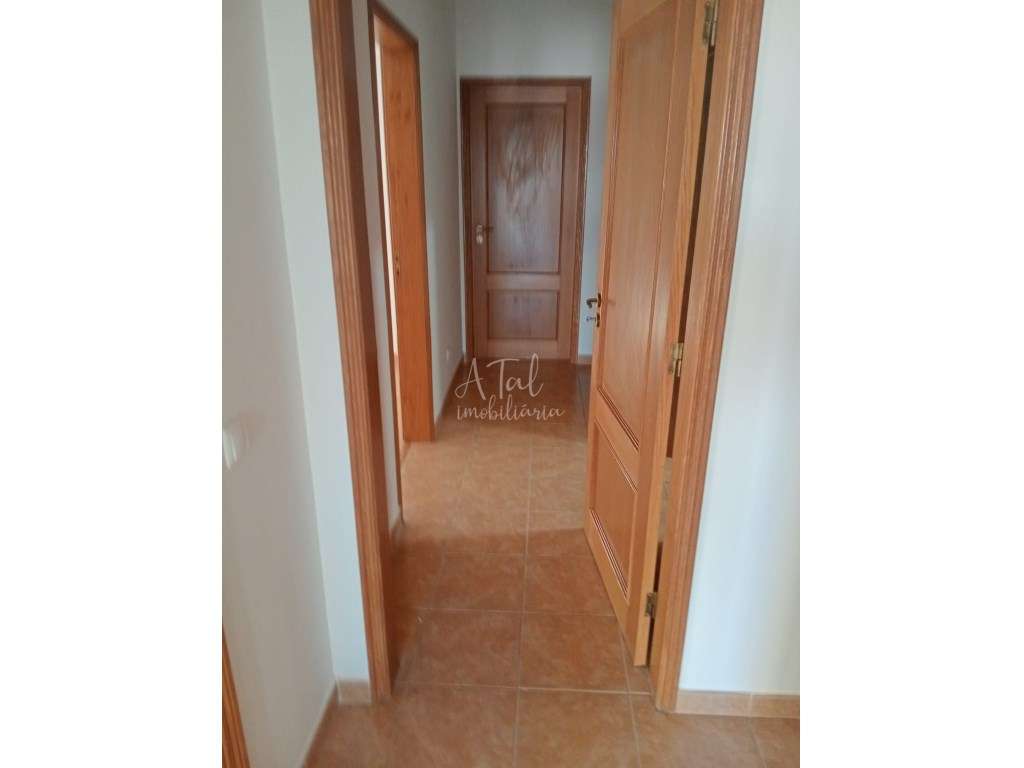 Apartamento T3 totalmente remodelado-5