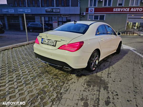 Mercedes-Benz CLA 220 (CDI) d 4Matic 7G-DCT Urban - 3