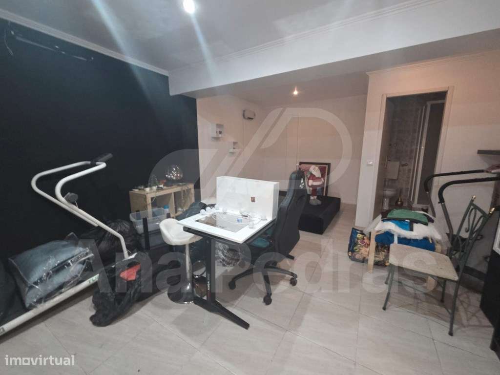 T2 Excecional com Terraço de 50m² na Baixa da Banheira-23