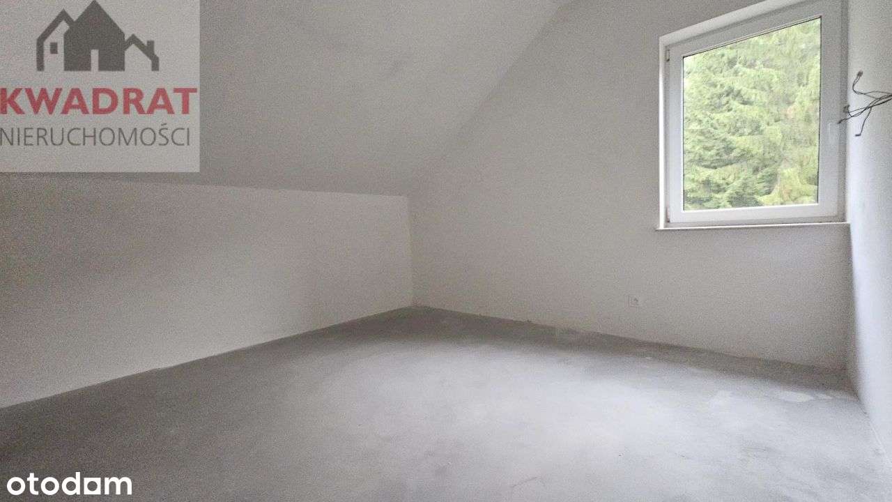 Dom przy ścianie lasu w Bażantarni obok strumyka.-13