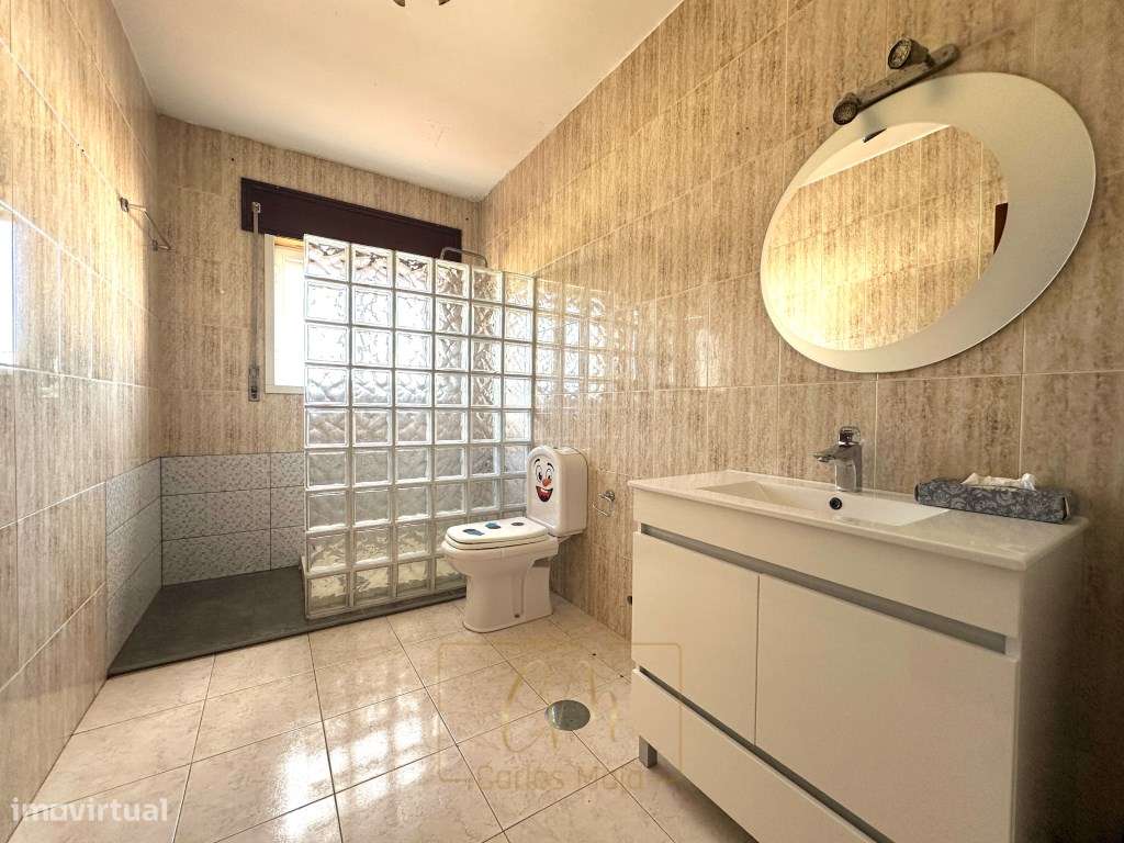 Moradia Bi Familiar / 2 Andares Moradia com logradouro-2