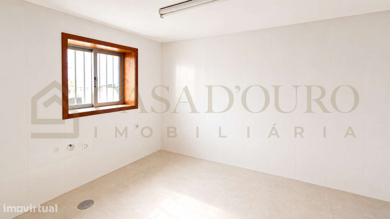 Moradia, 153 m², Foz do Sousa e Covelo-8