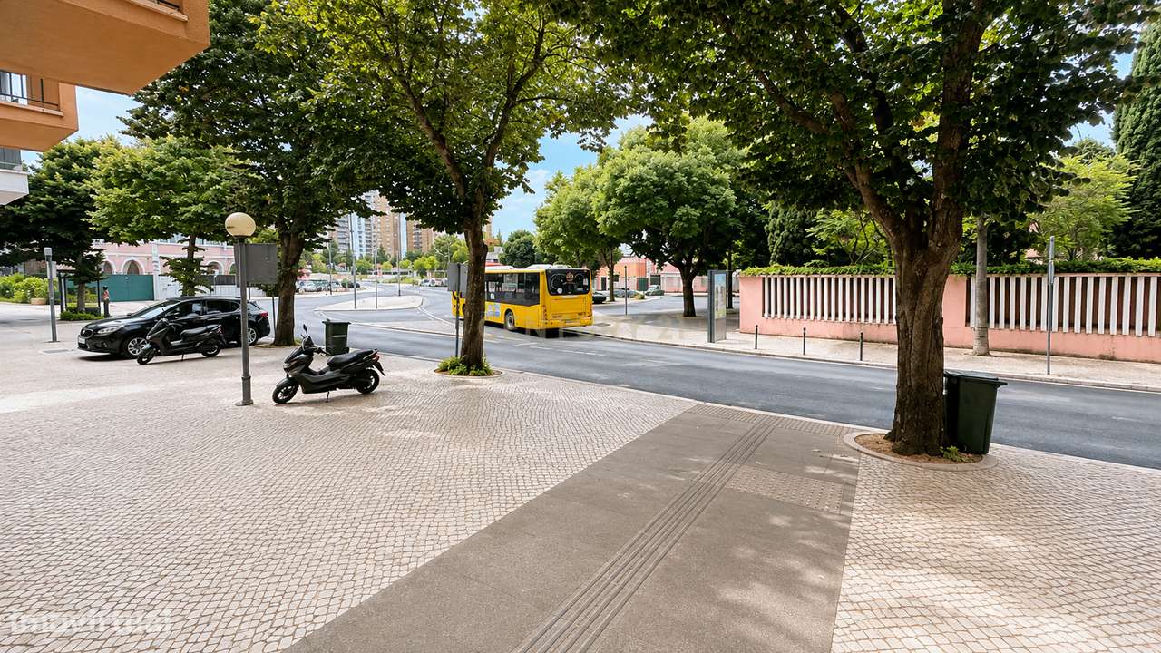 T1+1 com 86,98 m² junto ao Metro do Lumiar-20
