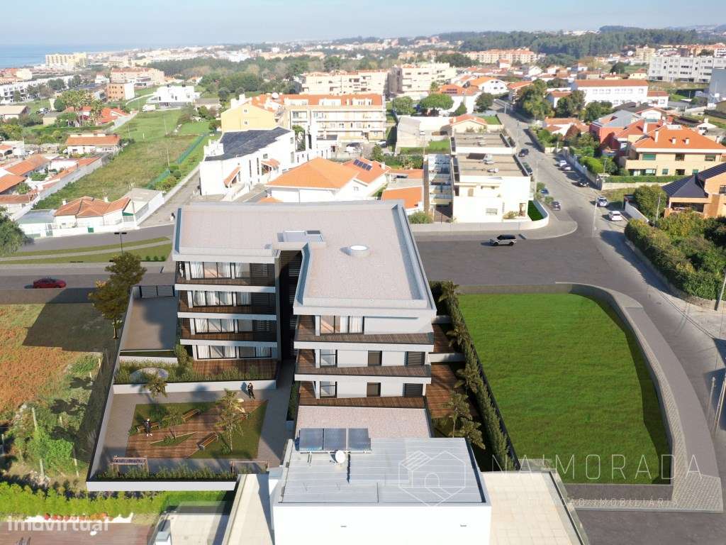 Apartamento T3 com terraço de 40m2 em São Félix da Marinha-24