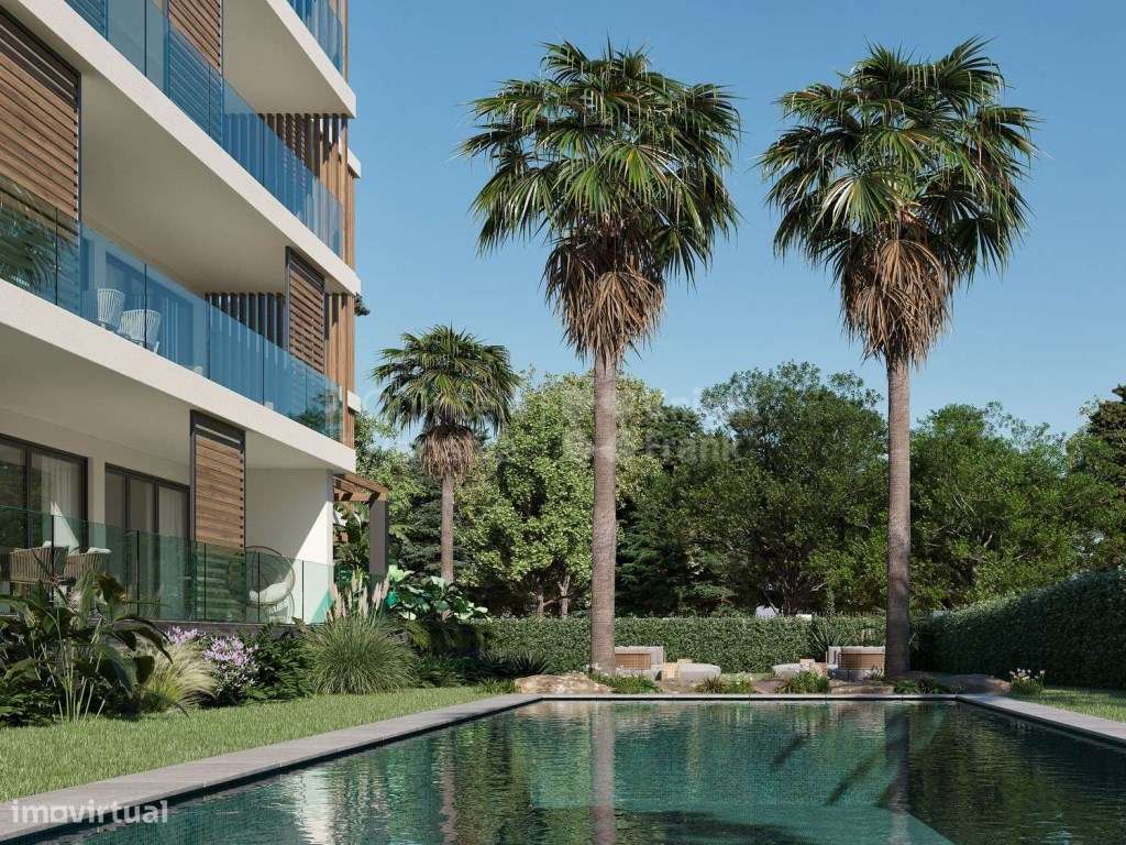 Apartamento T3 com jardim, localizado na Parede, Cascais-24