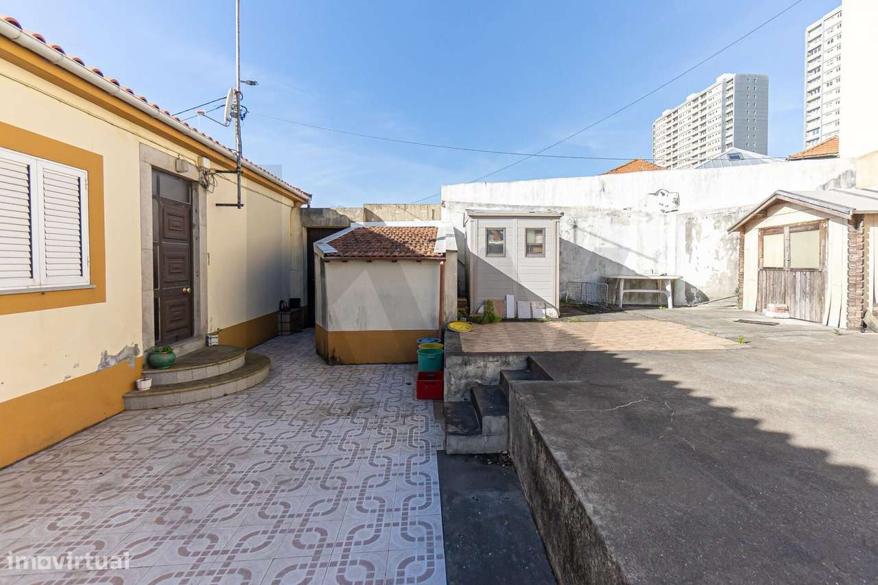 Moradia com 705² em Zona Nobre, em  Leça da Palmeira - Grande imagem: 4/40