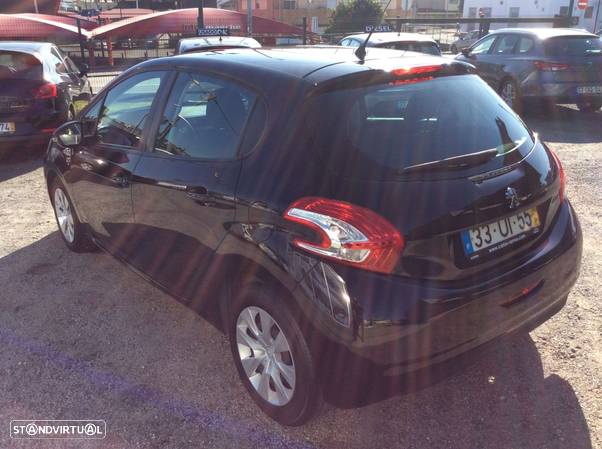 Peugeot 208 1.4 HDi Allure - 12