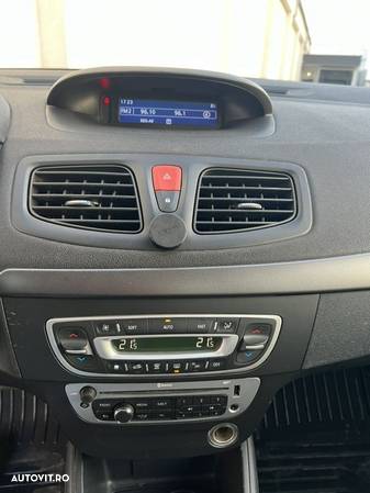 Renault Fluence 1.5 dCi Dynamique EDC - 7