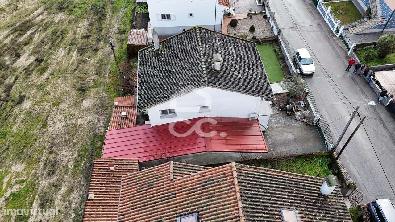 Moradia isolada com quatro quartos , logradouro, garagem , na periferi-37