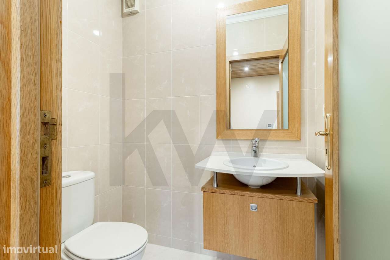 Apartamento T4 com excelente exposição solar em São João da Madeira - Grande imagem: 4/25