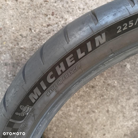 Opona 225/35/19 Michelin Pilot Sport Cup 2 (E7690) - 2