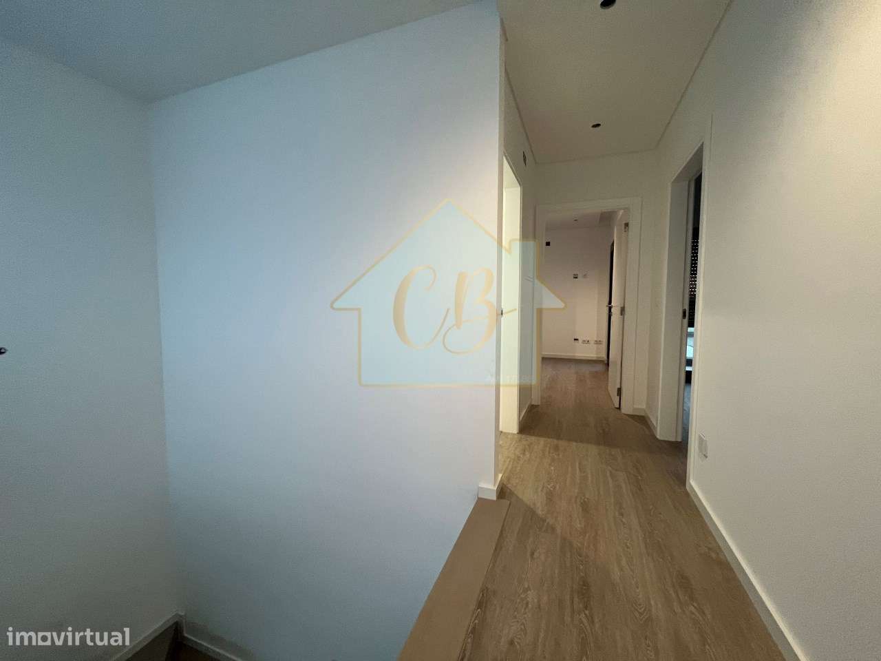 Moradia T4 Exclusiva em Santa Cruz – Faça do Mar o seu Vizinho-23