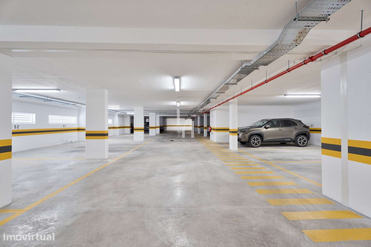 Dois lugares de garagem à venda - Areias de S. João, Albufeira. - Grande imagem: 5/14