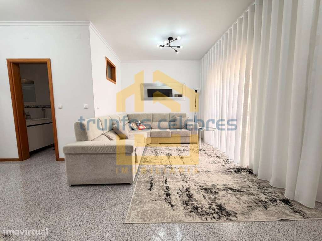 *Moradia T3+1 Renovada | Terraço Privativo | A 600 m da Praia e 400...-25