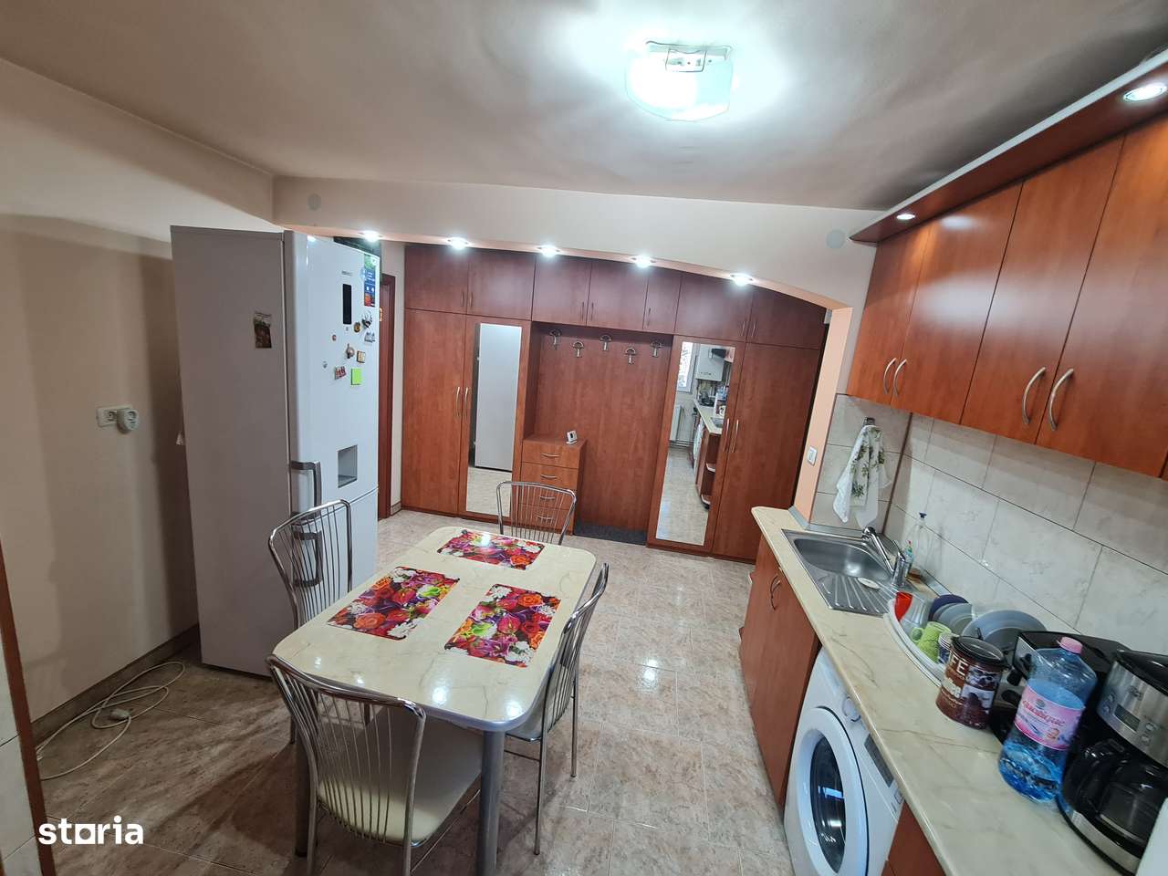 Inchiriez apartament 2 camere Modern Bou Rosu, et. 1, centrala, clima. - Imagine principală: 5/20
