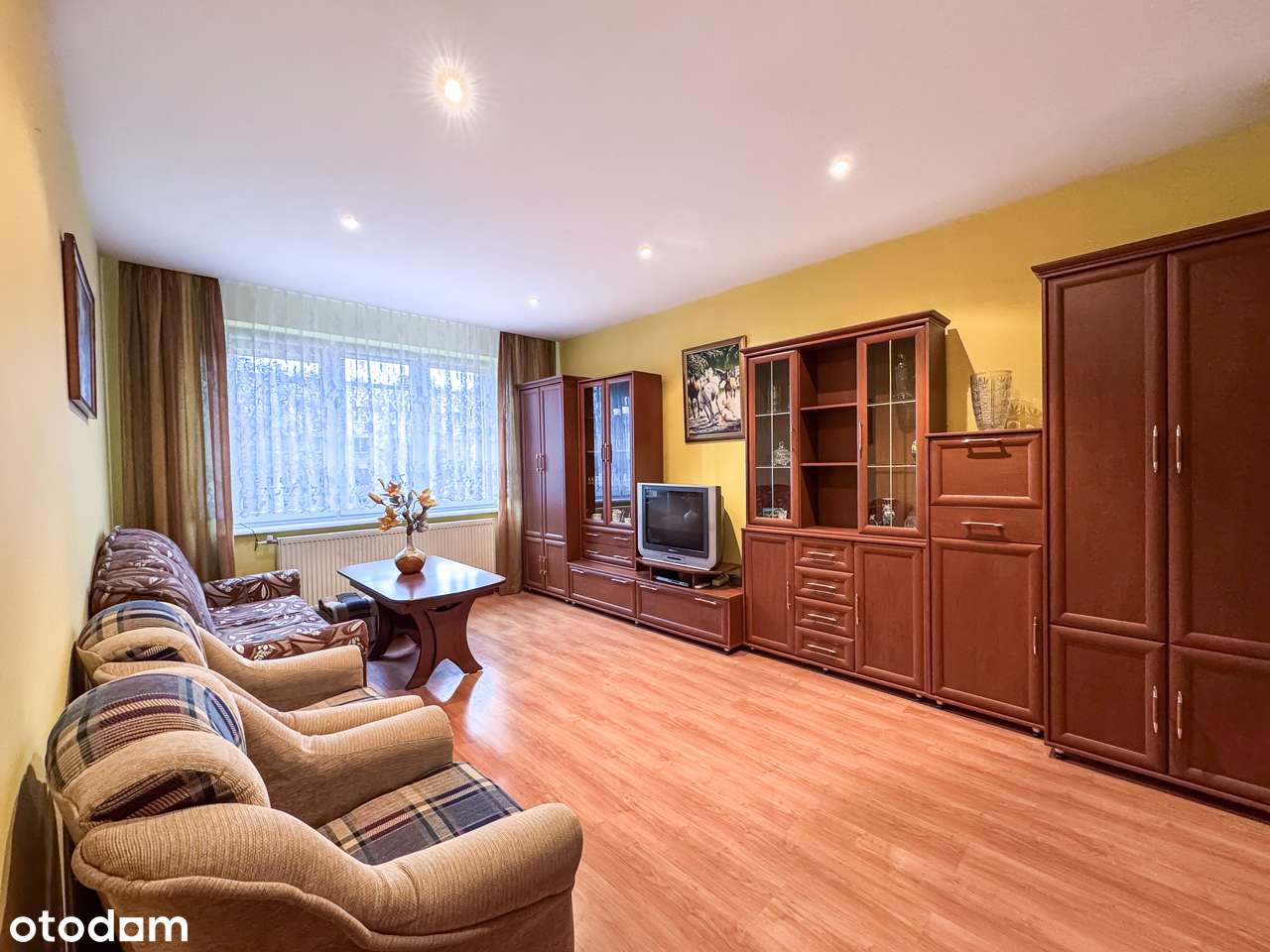 Mieszkanie z duszą i loggią – przestrzeń do życia w sercu Zabrza - Pełny obrazek: 4/15