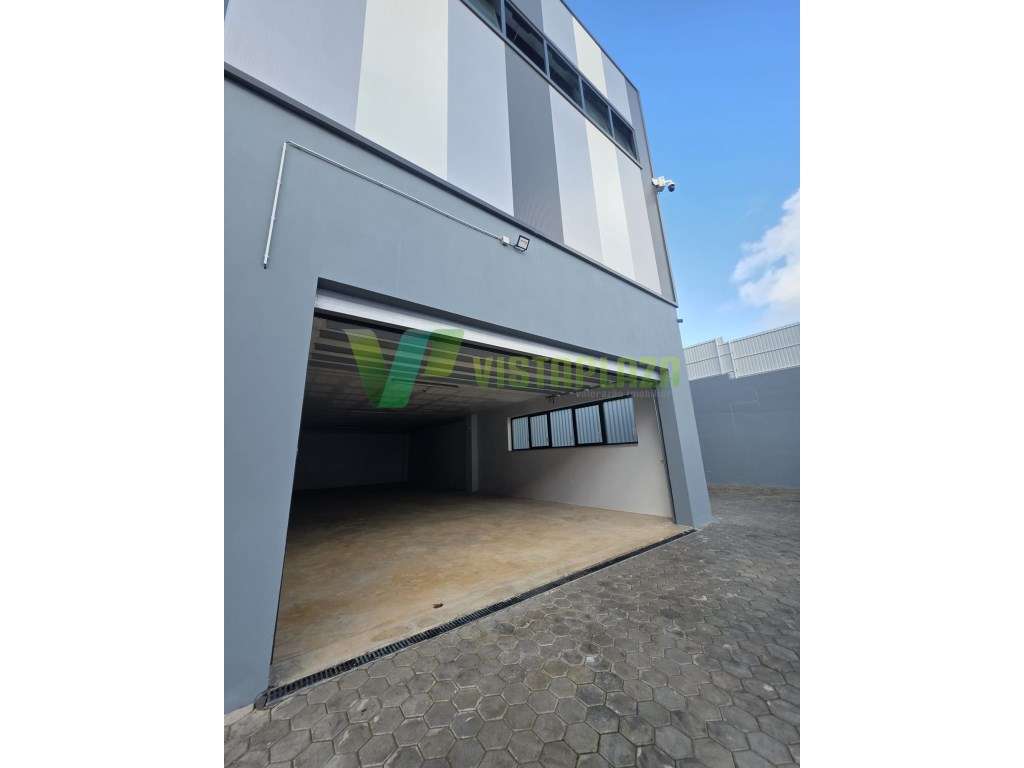 Armazém Novo para Arrendamento - Zona Industrial de Portimão - Grande imagem: 4/24