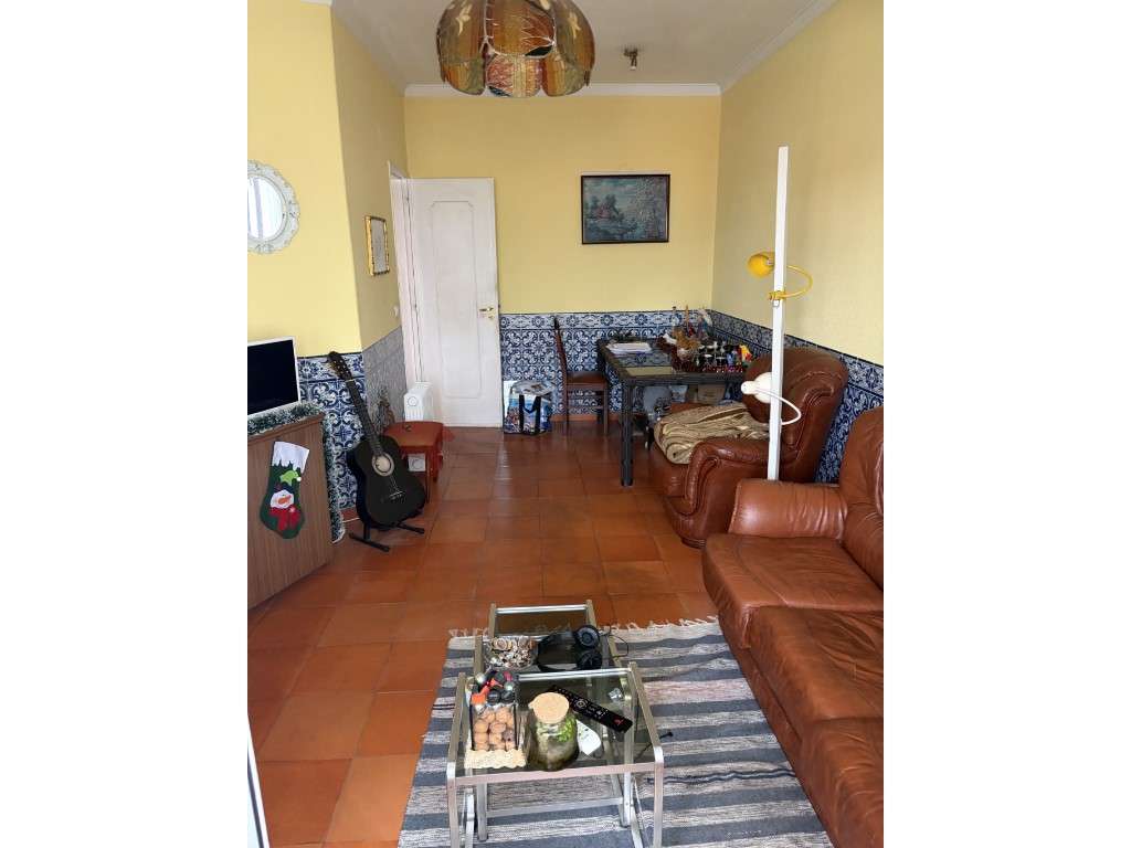 Espetacular apartamento T2 com varanda junto ao Hospital dos Lusiadas. - Grande imagem: 2/31