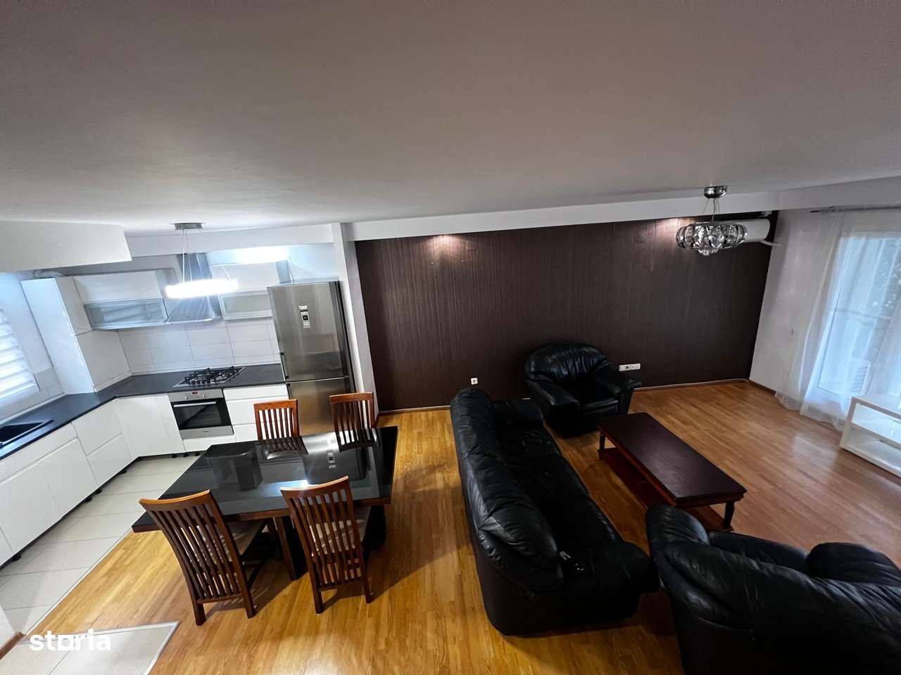 Vila 3 camere de inchiriat in Cosmopolis - Imagine principală: 5/13