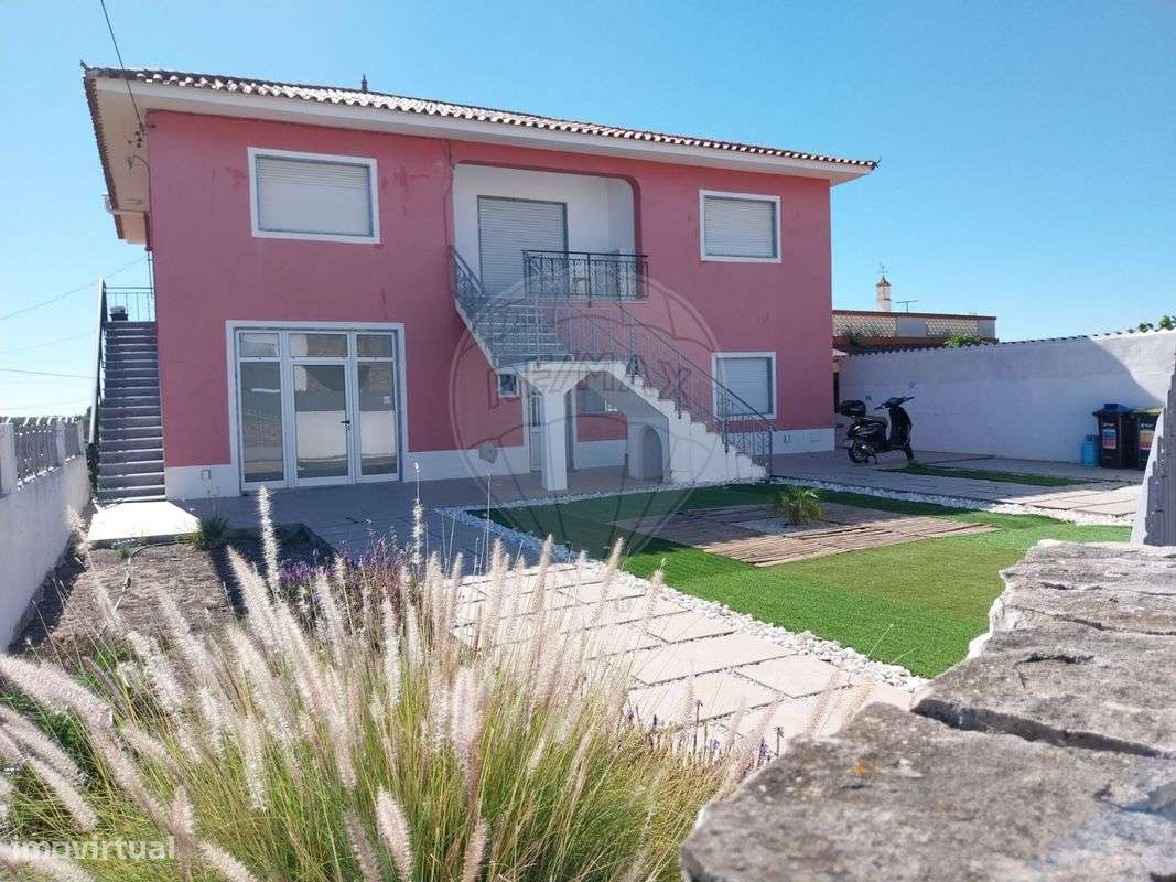 Moradia T12 para venda - Grande imagem: 2/32