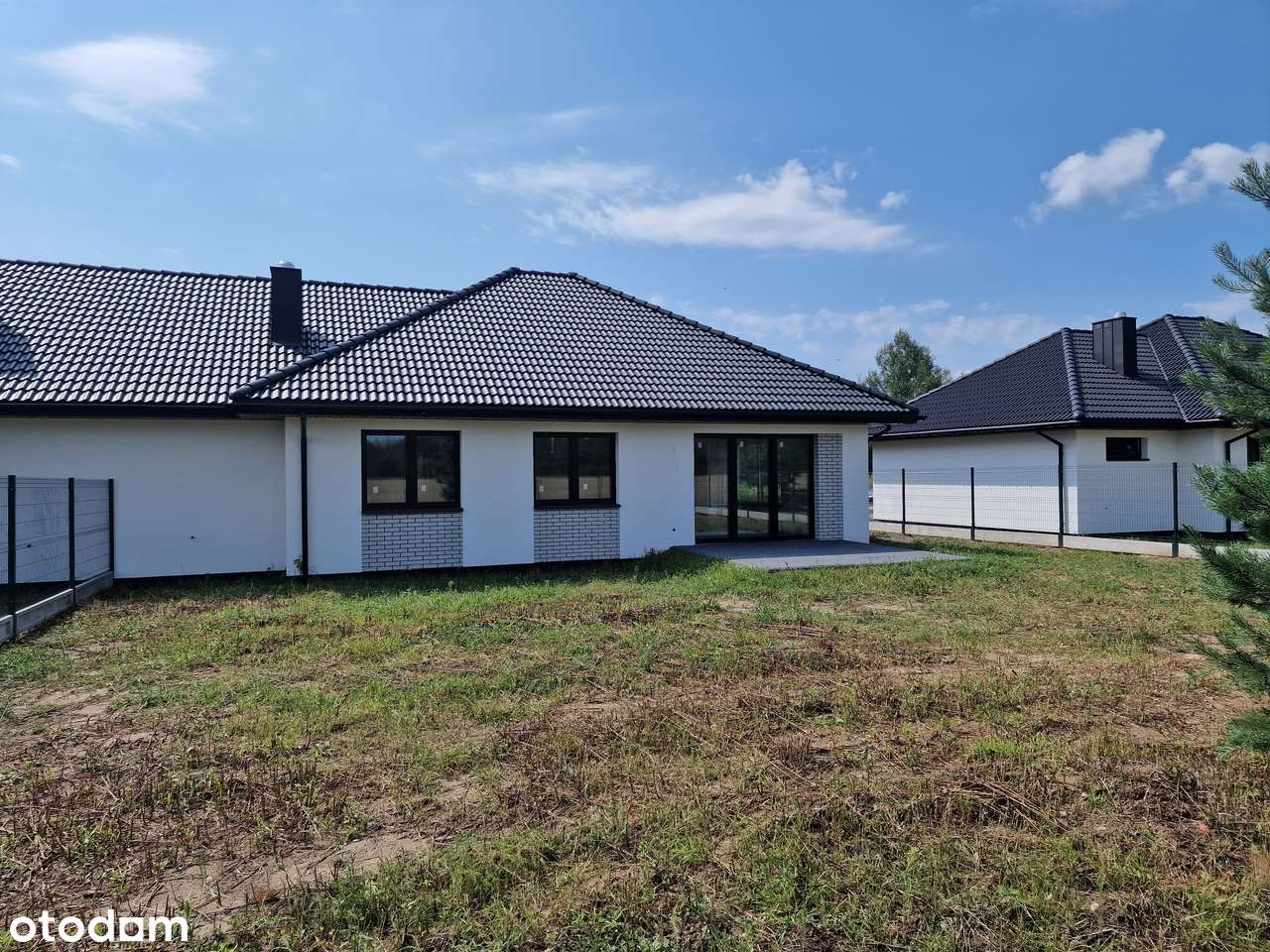 Nowoczesny Dom  z Wiatą Garażową-8