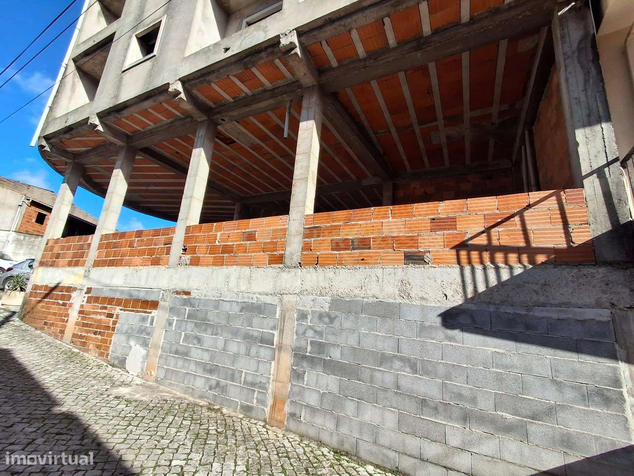 Prédio em fase de construção no centro de Mira d'Aire-6