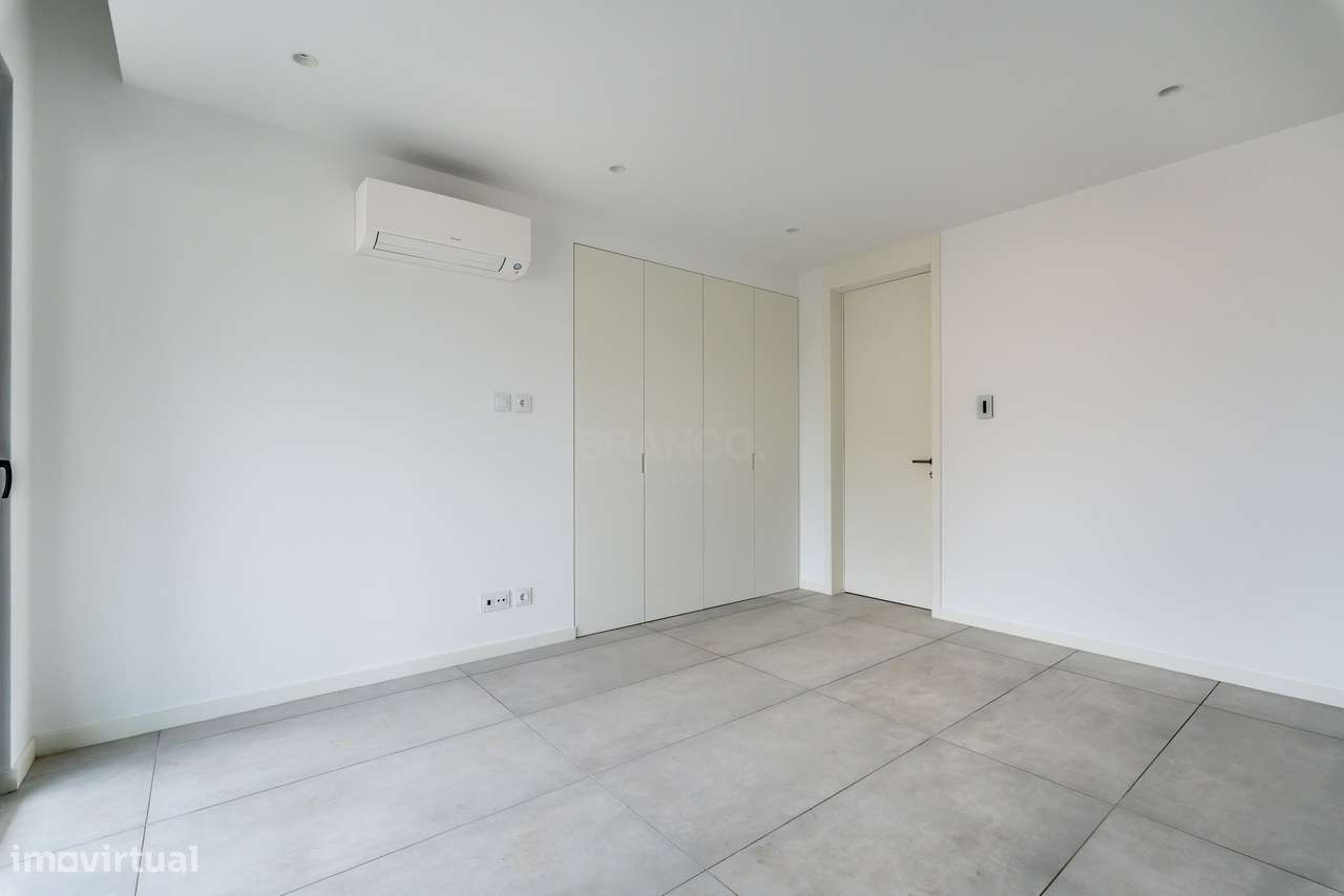 Apartamento T2 de Luxo no The Leaf — a 200 m da Praia do Porto de Mós,-8