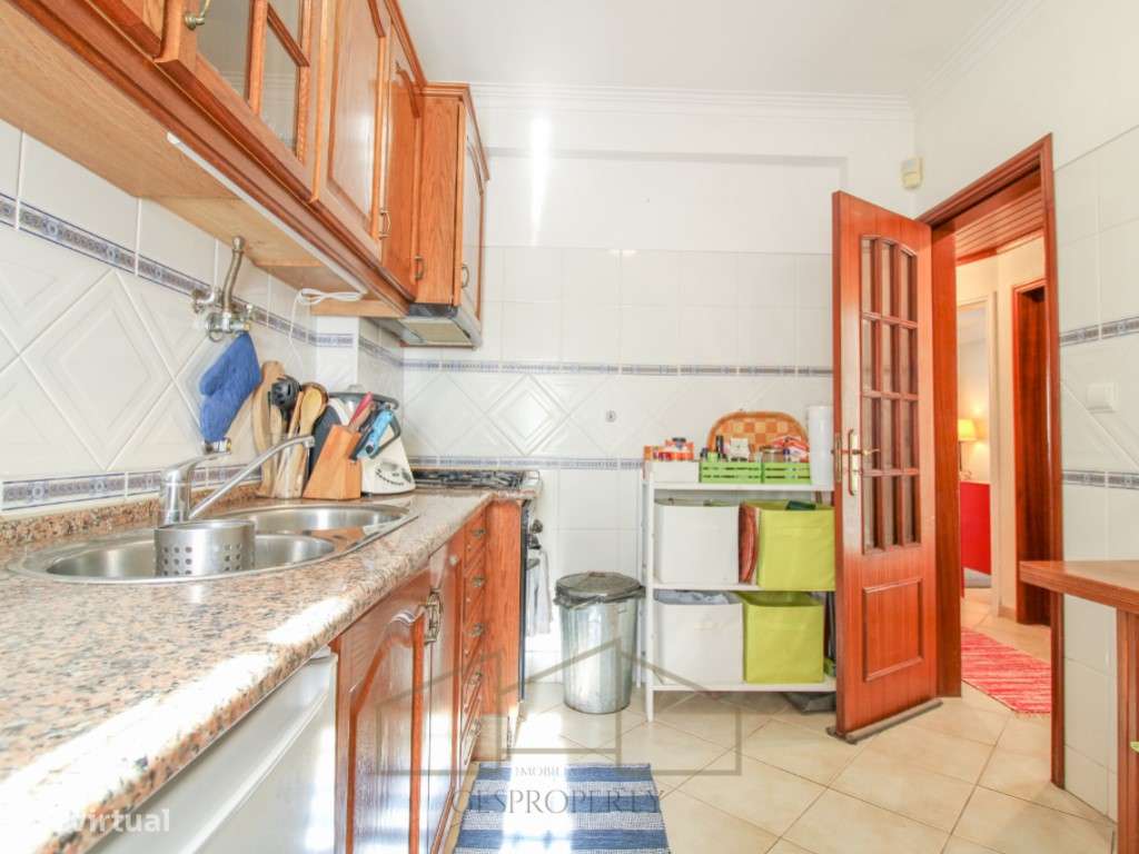 Moradia T3 nos Foros da Amora-16