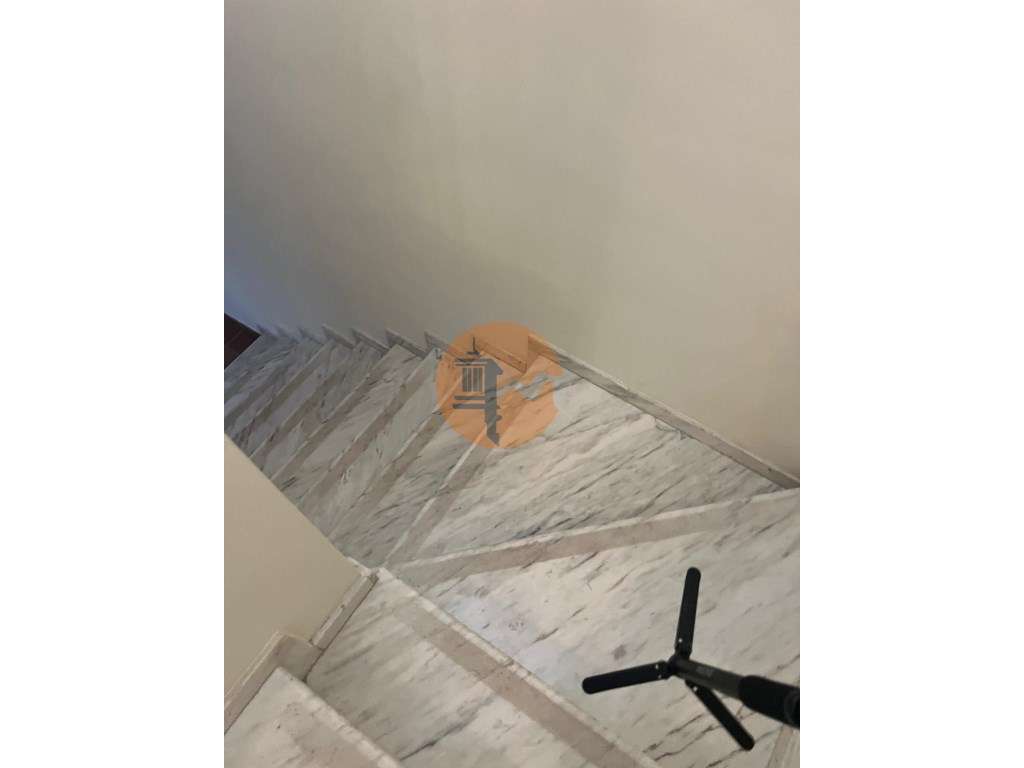 Fantástica Moradia com Piscina para venda-31