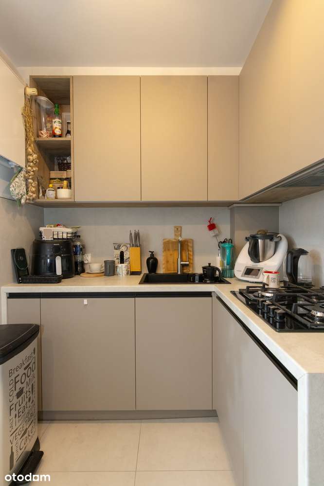 Dwa pokoje plus osobna kuchnia. Mieszkanie po generalnym remoncie.-6