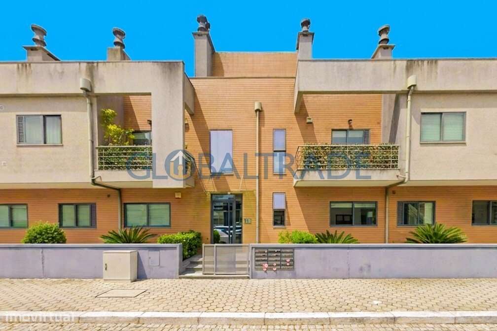 Duplex T2+1 com vista mar em Canidelo-0