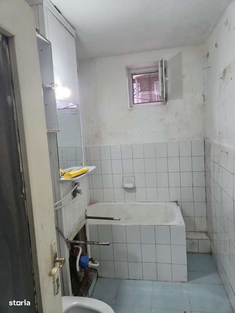 Burdujeni-Zona Garii-Garsoniera confort sporit,pret 35000Euro-10