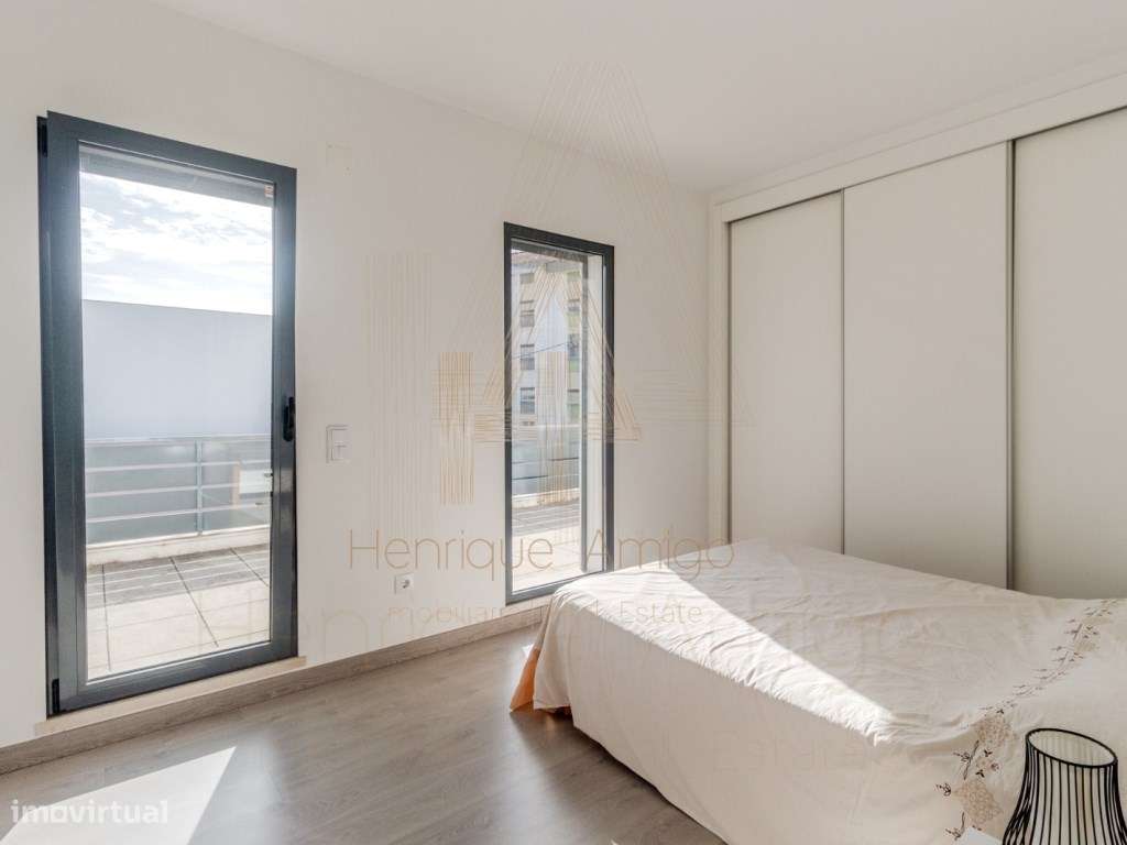 Moradia T4 com piscina em Castelo (Sesimbra)-17